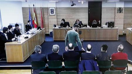 Discrepancias en la cuantía y forma de pago de un adelanto a Roberto Torres