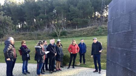 El Gobierno de Navarra repara el muro del Parque de la Memoria de Sartaguda