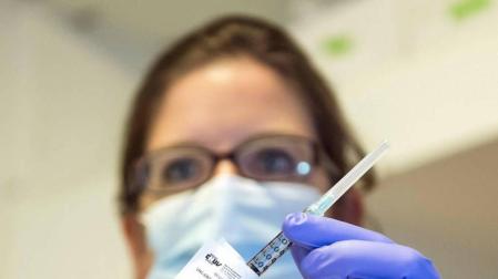 La gravedad del ébola acelera a buscar una vacuna