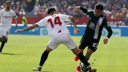 El Sevilla rescata un punto ante un Espanyol en inferioridad