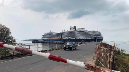 Cinco españoles, controlados en Camboya tras un crucero por sospechas de coronavirus