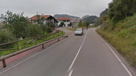 Muere atropellado mientras cambiaba una rueda de su coche en Ribadesella