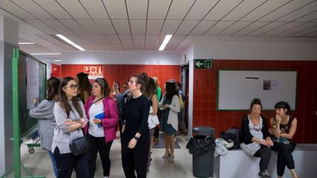 Educación ultima la nueva norma para contratar tras tumbar el TSJN la última