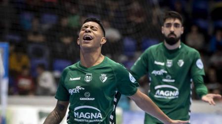 El ala brasileño Bynho se lamenta en un partido anterior.