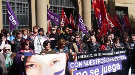 UGT y CC OO reivindican la igualdad y piden medidas para acabar con la brecha salarial y la violencia de género