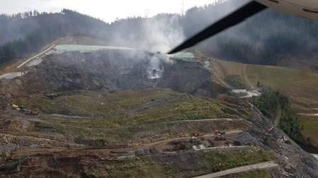 Se reaviva el fuego en el vertedero de Zaldibar