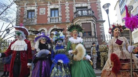 Galería de fotos del desfile de Carnaval celebrado el sábado 22 de febrero en Elizondo