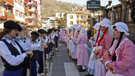 Galería de fotos del Carnaval celebrado el sábado 23 de febrero en Bera