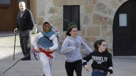 Galería de fotos del Carnaval celebrado el domingo 23 de febrero en Unanu