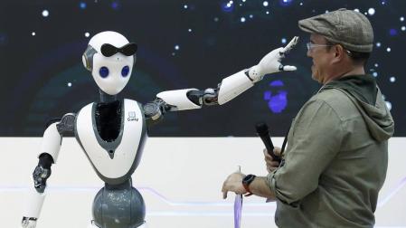 Llegan internet para alargar la vida y los robots que te cuidan