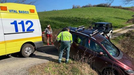 Accidente sin heridos en la N-121-A en Lantz