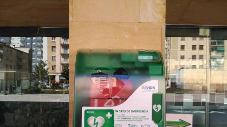 Un desfibrilador en la calle para los vecinos de Burlada