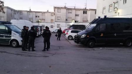 La Guardia Civil despliega 200 agentes en Barbate en una operación antidroga
