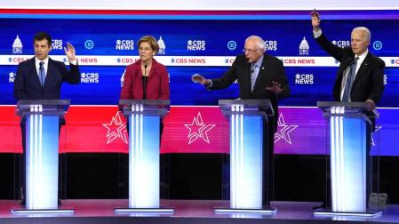 Los rivales de Sanders tratan de pararlo en el debate previo al Súper Martes