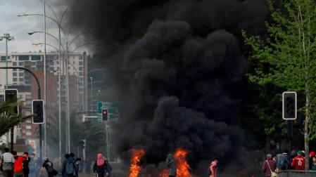 Chile, "en guerra" contra una violencia que deja ya una decena de muertos