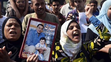 Mubarak, trasladado a un hospital