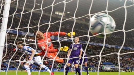 Januzaj desequilibra las tablas en un Anoeta de fiesta