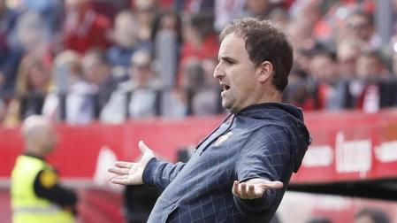 Jagoba Arrasate, entrenador de Osasuna, en el Sánchez Pizjuán.
