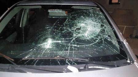 Voluntarios de la ONG Zaporeak, agredidos en Lesbos