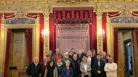 La Federación de Hogares Navarros visita el Palacio de Navarra