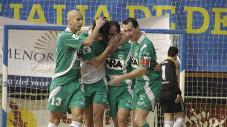 El MRA Xota, con jugadores como Passarinho o Javi Eseverri, disputó la primera Copa de España para el club de Irurtzun en 2002. La competición se disputó en Valencia. Cayó en cuartos ante el Caja Segovia.