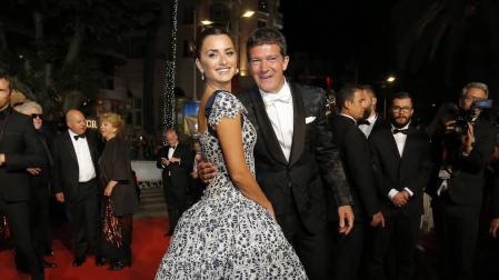 Penélope Cruz reina en la alfombra roja de Cannes en la noche de Almodóvar
