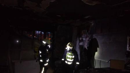 Los bomberos de Lodosa han apagado un incendio en el bar de las piscinas de Sesma