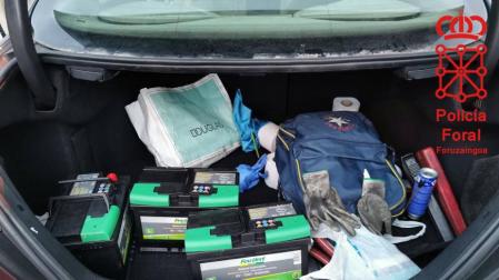 Las baterías robadas fueron encontradas en el maletero del coche
