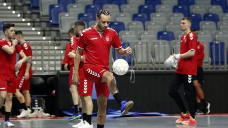 Imágenes del Osasuna Magna durante el entrenamiento en Málaga, donde jugará la Copa de España.