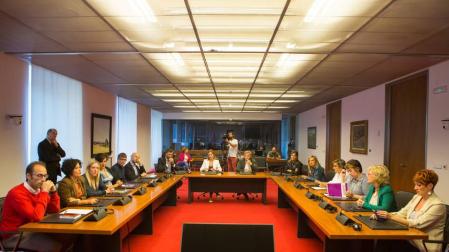 La comisión de Educación pide al Gobierno reducir al mínimo la clase de Religión