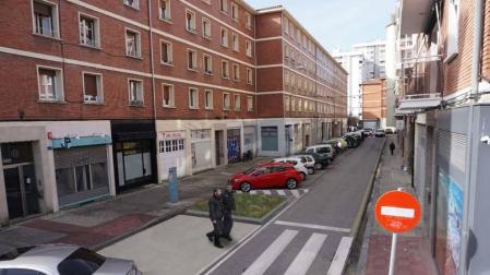 Pamplona convertirá el espacio anterior a los pasos peatonales en zonas verdes