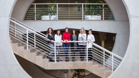 De izquierda a derecha, Paloma Fernández, Irene Lapuerta, Patricia Amigot, Begoña Elizalde, Cristina Zoco y Rut Iturbide.