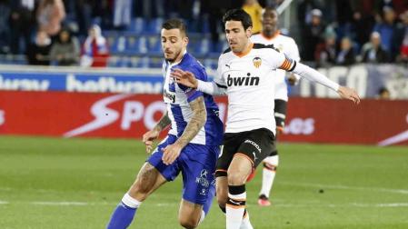 El Valencia se diluye en Vitoria-Gasteiz ante un Alavés que sigue sumando