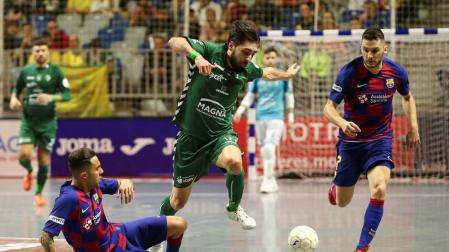 Osasuna Magna sufre la pegada del Barça