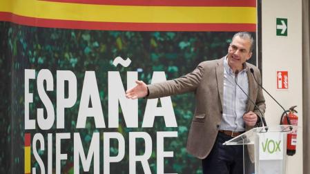 Vox se propone llegar a los cien mil afiliados en los próximos cuatro años