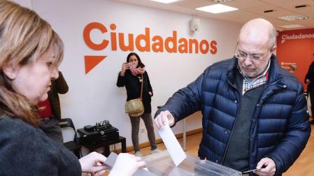 Arrimadas arrasa al ser elegida líder de C's con el 77% de la militancia