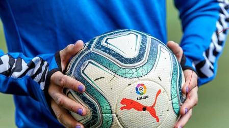 Rubén García ha subido una foto con las uñas pintadas a su Instagram.