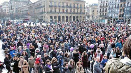 El colectivo feminista llama en Pamplona a "reforzar" la organización del feminismo