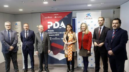 Presentación del Premio Directivo del Año. De izquierda a derecha: Tito Navarro (editor de Navarra Capital), José Manuel Erro (director general de La Información SA), Virgilio Sagüés (presidente de La Información SA), Isabel Moreno (directora territorial de Caixabank), Izaskun Goñi (Gobierno de Navarra), José Luis Larríu (director de Banca de Empresas de Caixabank) e Iñaki Díez de Arizaleta (director gerente de Lexus).