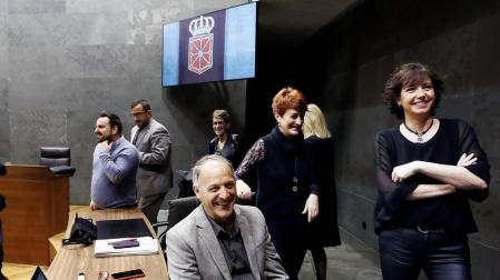 El Parlamento insta al Gobierno navarro a revisar los protocolos sobre la eutanasia