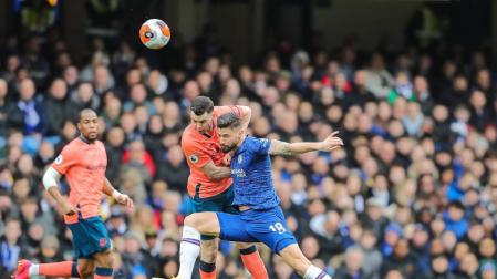 La Premier League también se suspende hasta principios de abril