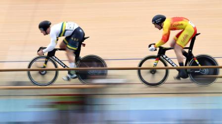 El velocista navarro Juan Peralta se enfrentó en la Copa del Mundo de ciclismo en pista al australiano Glaetzer