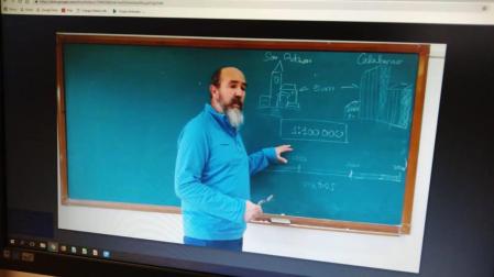 Todos los colegios de la merindad ponen en marcha clases online