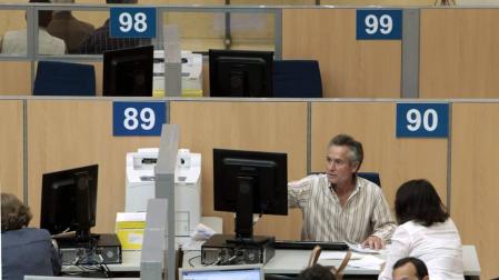 El coste laboral por trabajador se reduce en Navarra el 2,3% a final de 2015