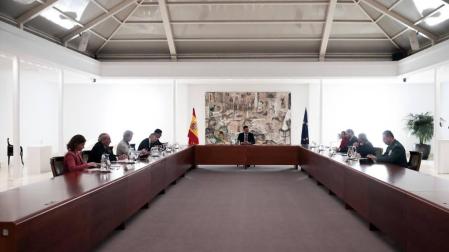 Sánchez preside el primer Consejo de Ministros virtual de la historia de España