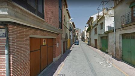 Se derrumba de madrugada la fachada de una casa abandonada en Corella