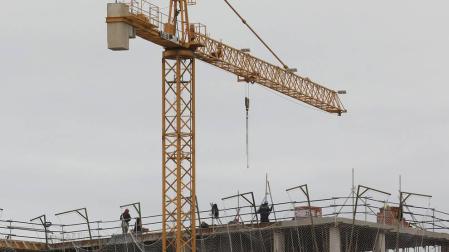 Servicios privados vigilarán los contactos del trabajador infectado