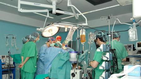 Sanidad cree que sobran cuatro de las 18 unidades de trasplante card&iacute;aco