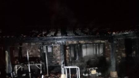 Arde un porche y un tejado de una vivienda de Eulz (valle de Allín)