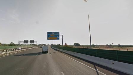 Tres fallecidos al chocar dos camiones y un turismo en Crevillent (Alicante)